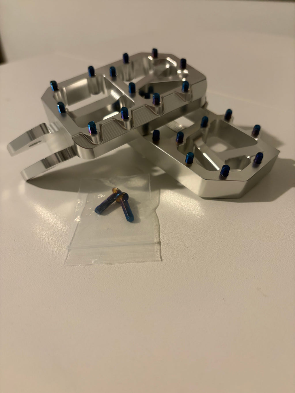 Surron LBX, E ride pegs