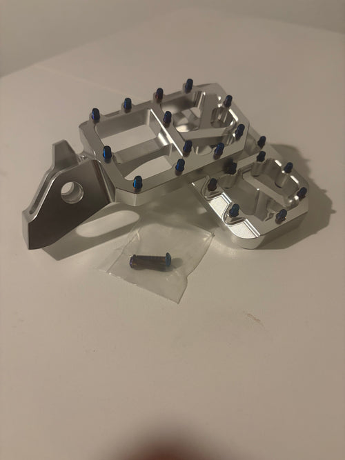 Surron ultra bee pegs