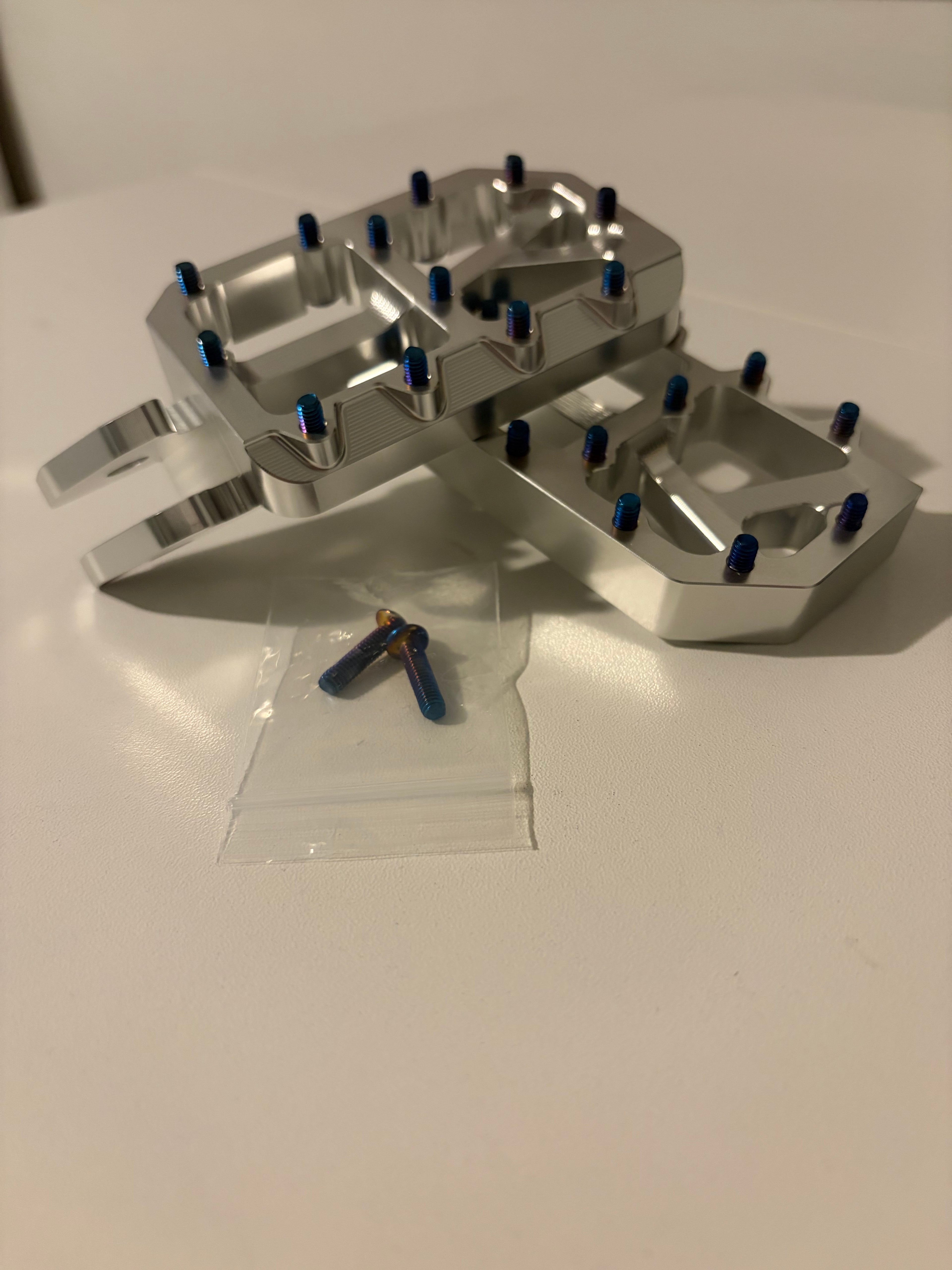 Surron LBX, E ride pegs