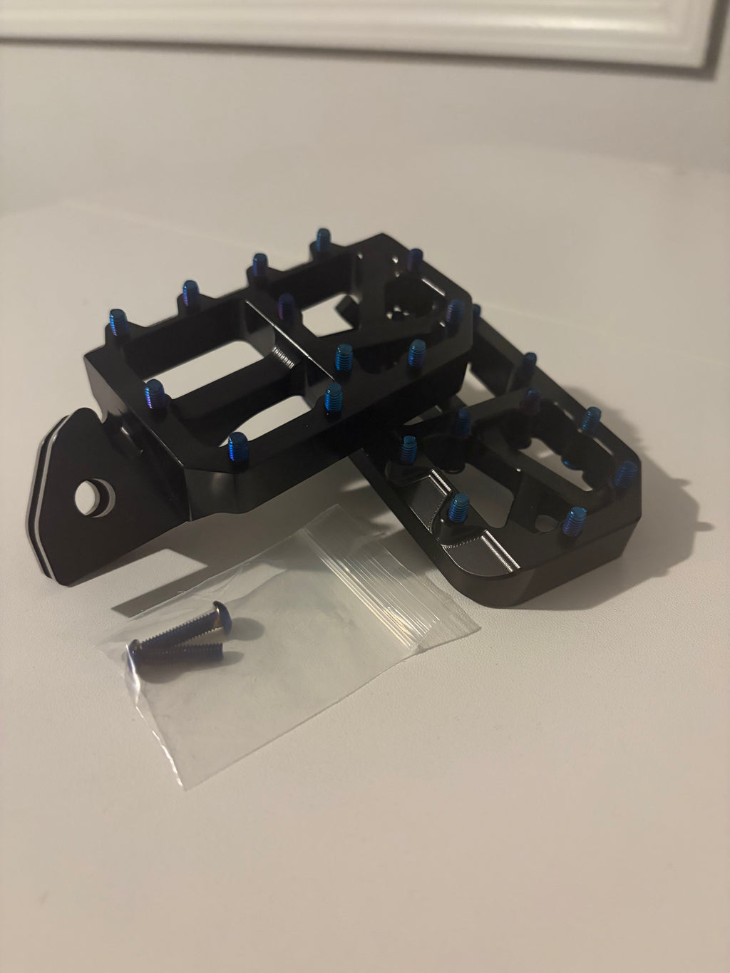 Surron LBX, E ride pegs